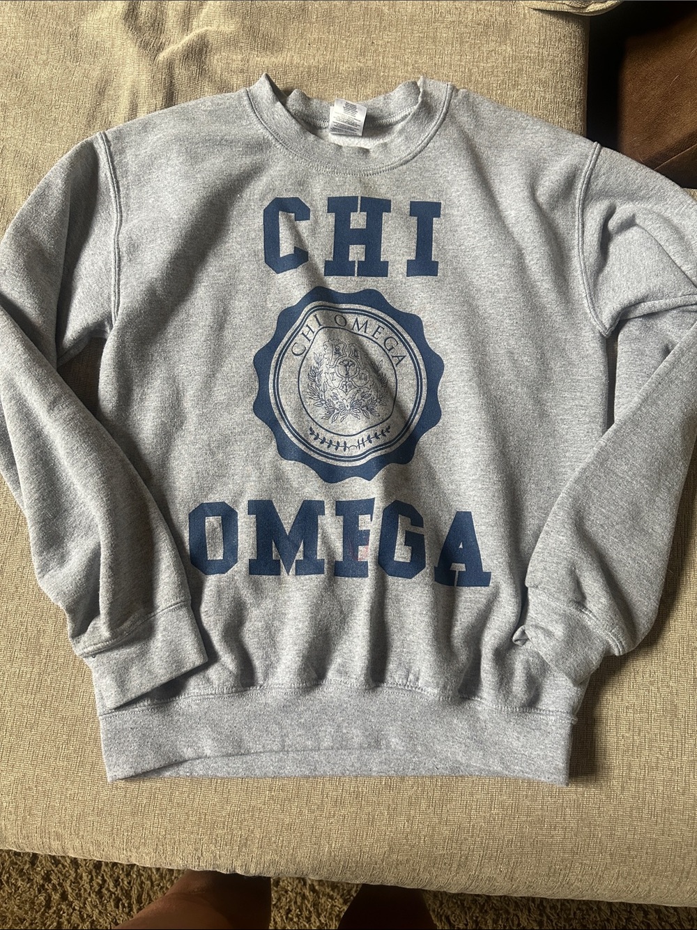 Chi Omega Gray Crewneck with Navy Crest Print size small Sorority sweatshirt
